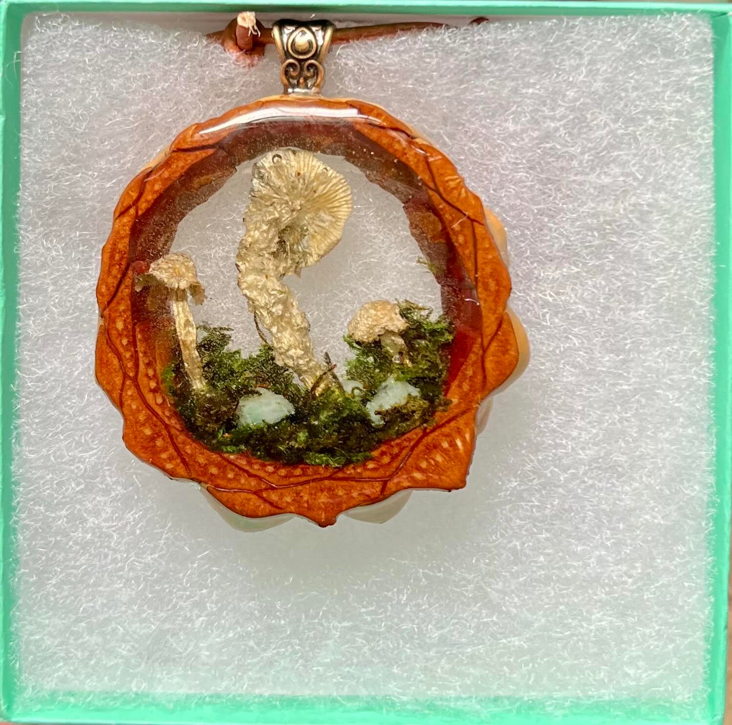 Three mushrooms Pinecone Pendant